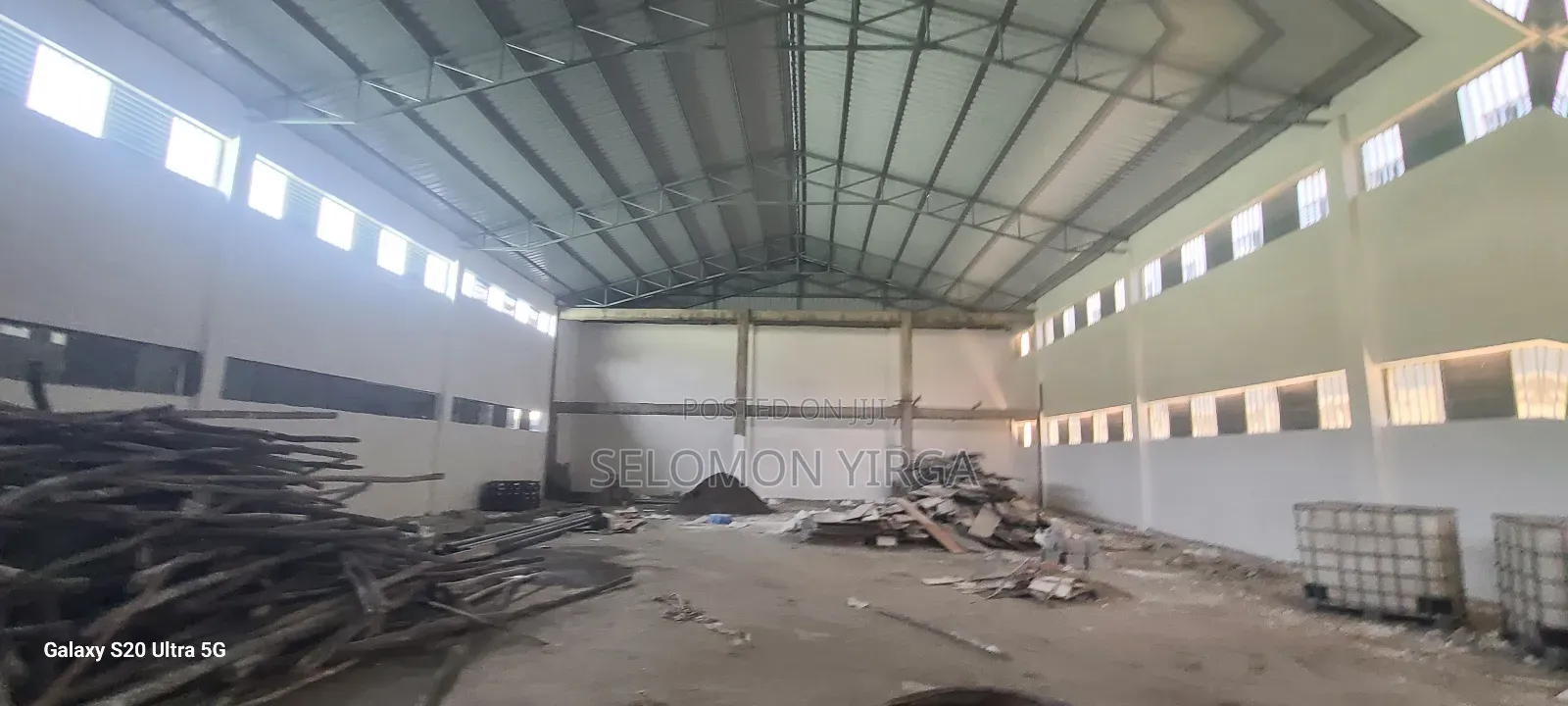 የሚከራይ እስቶር መጋዘን