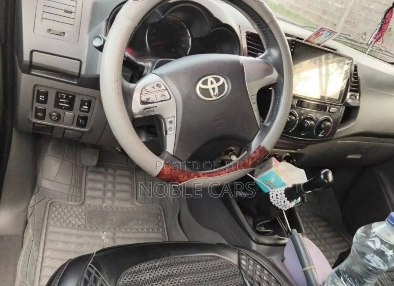 Toyota Hilux 2014 Silver