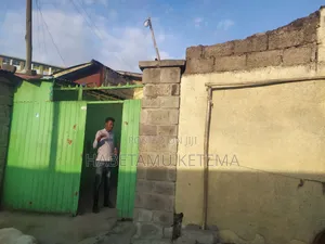 10bdrm House in Adiss Abeba, Akaky Kaliti for sale