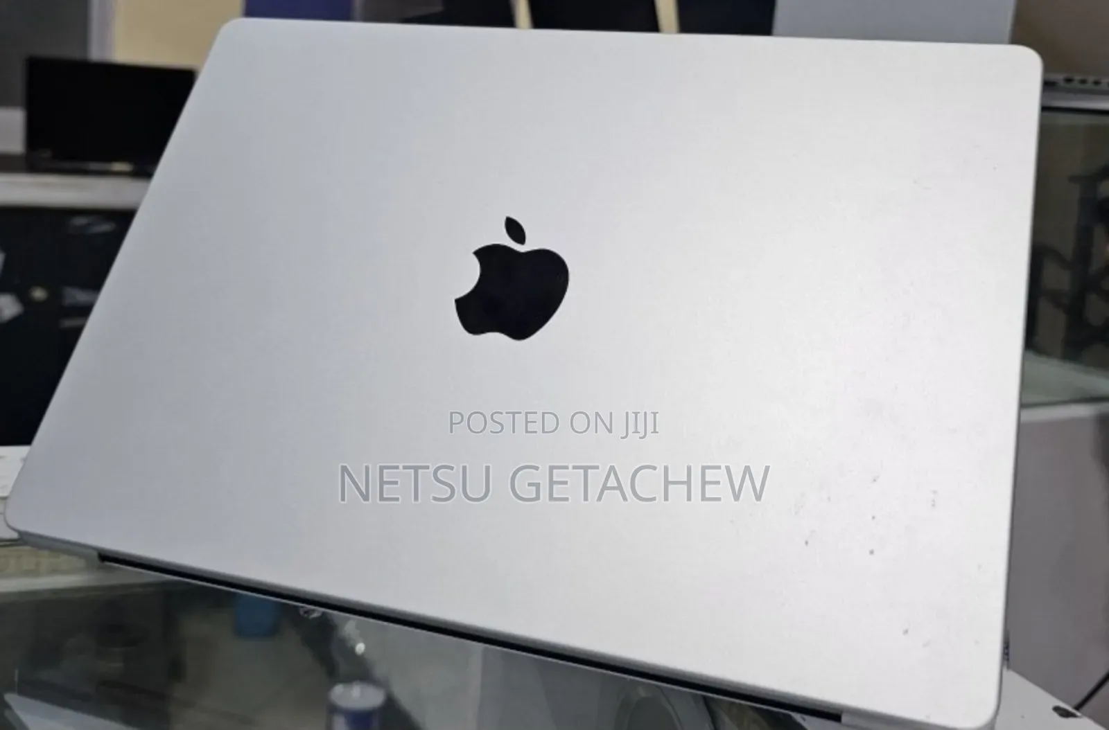 New Laptop Apple MacBook Pro M1 8GB Intel Core M3 SSD 512GB