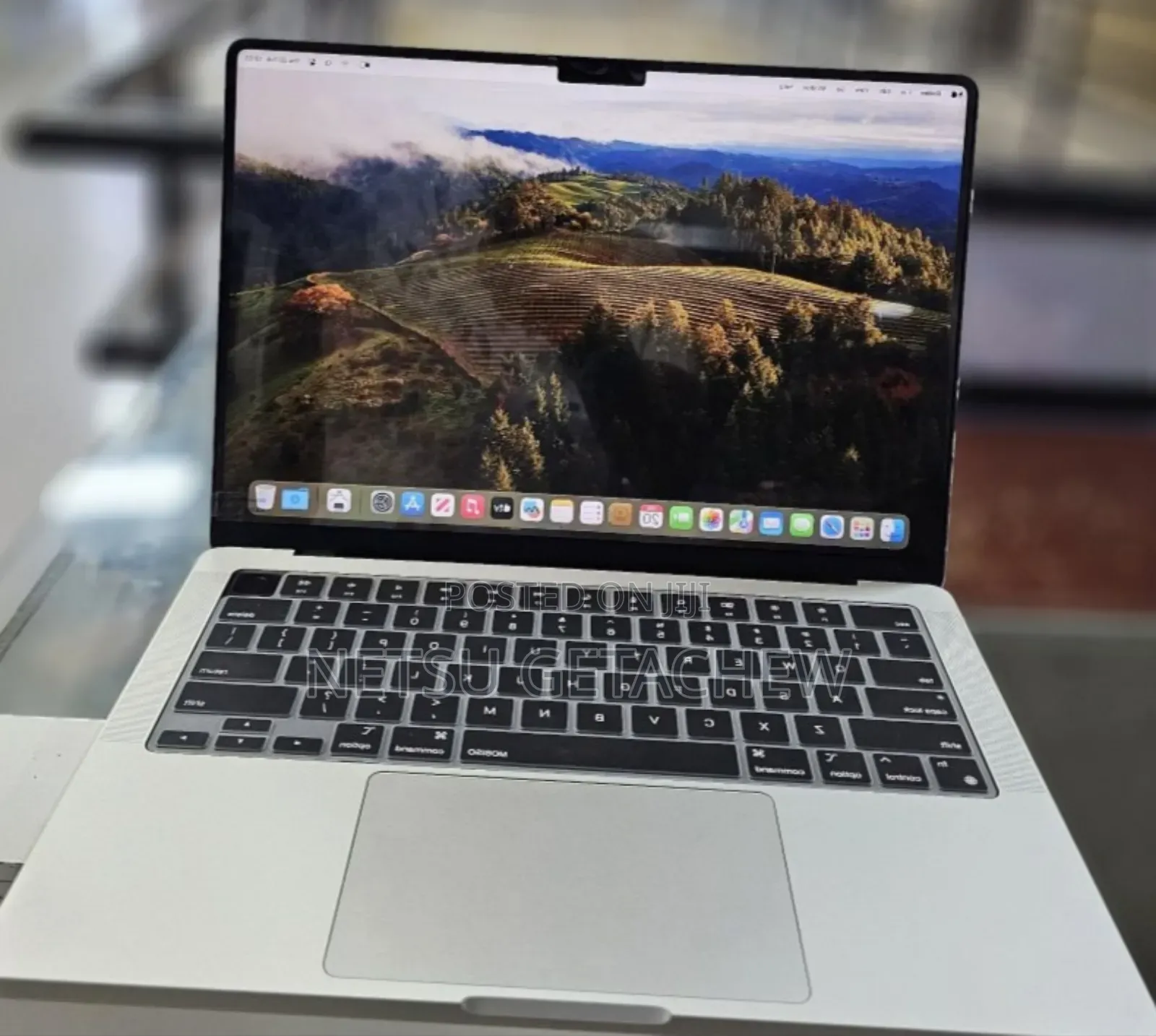 New Laptop Apple MacBook Pro M1 8GB Intel Core M3 SSD 512GB