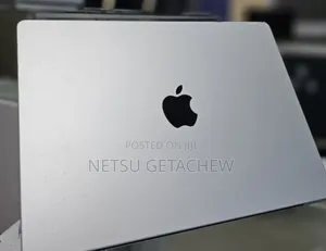 New Laptop Apple MacBook Pro M1 8GB Intel Core M3 SSD 512GB