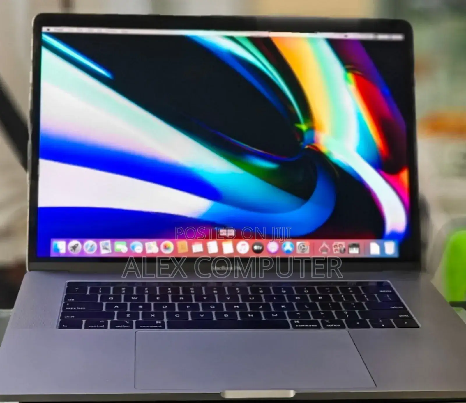New Laptop Apple MacBook Pro 2019 32GB Intel Core I9 SSD 512GB