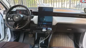 Honda e:NS1 2023 Ivory