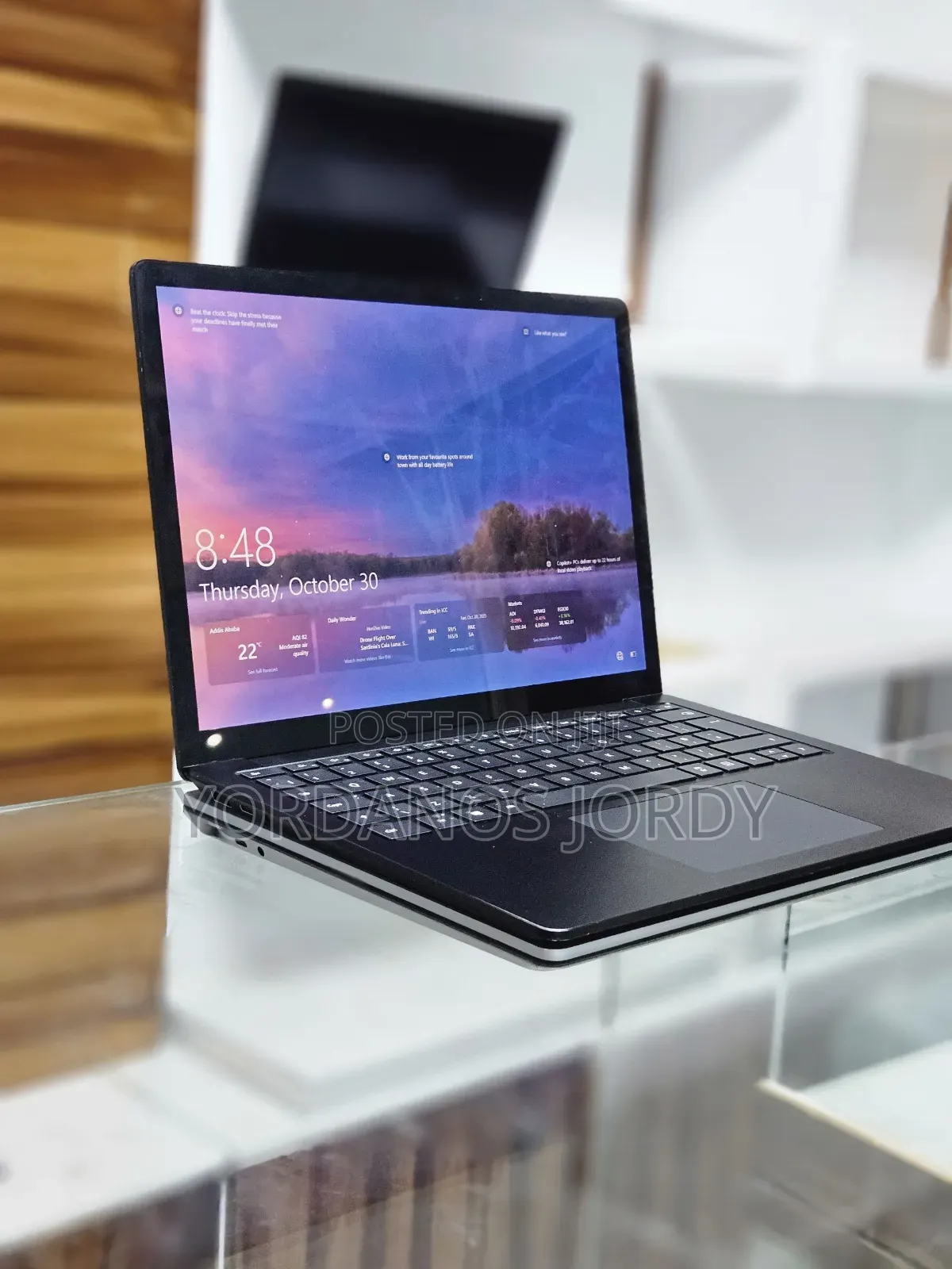 New Laptop Microsoft Surface 8GB Intel Core I5 SSD 512GB