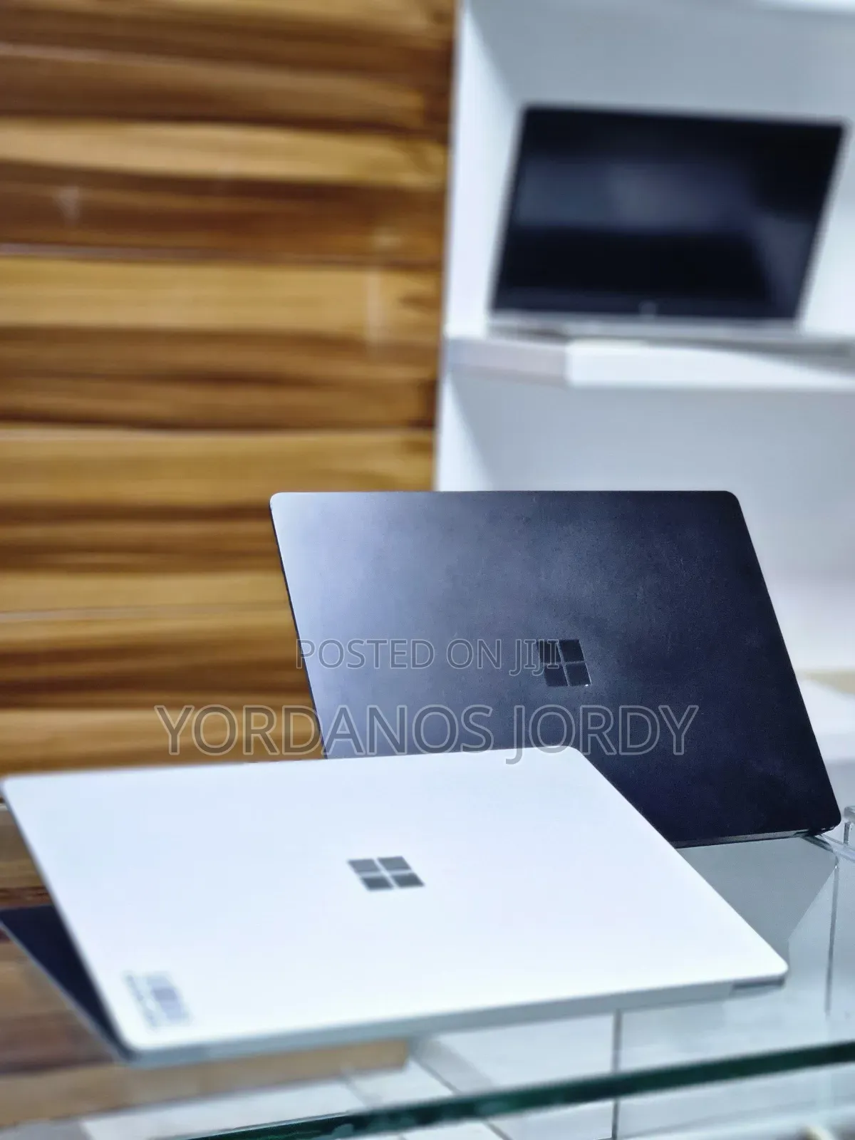 New Laptop Microsoft Surface 8GB Intel Core I5 SSD 512GB