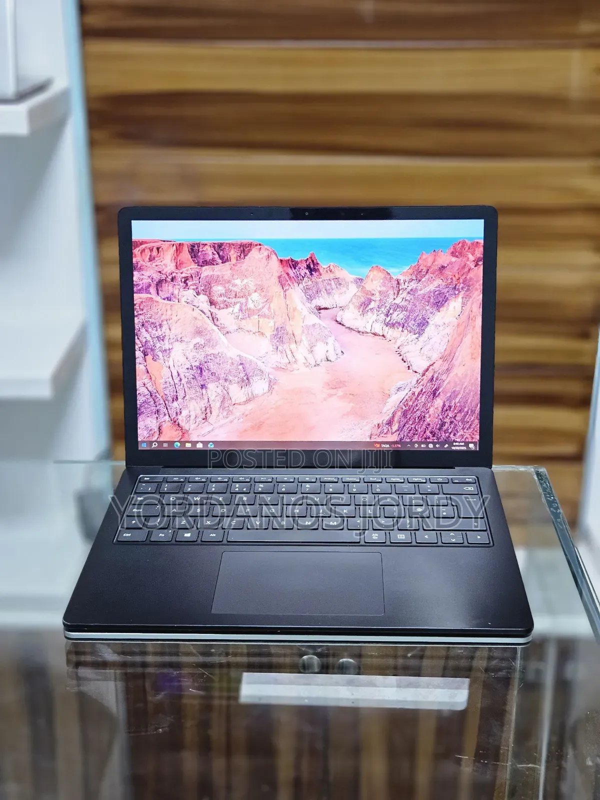 New Laptop Microsoft Surface 8GB Intel Core I5 SSD 512GB