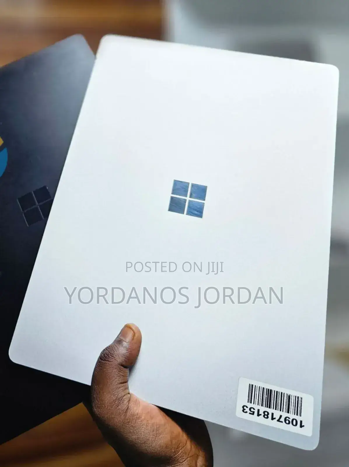 New Laptop Microsoft Surface 8GB Intel Core I5 SSD 512GB