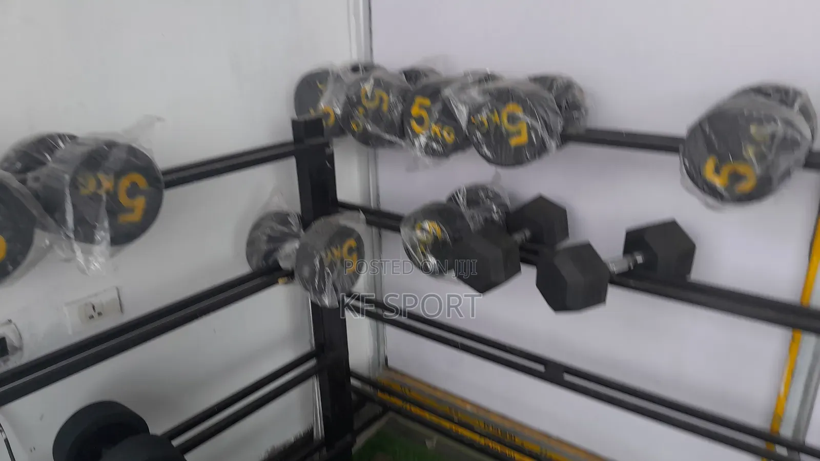 ጠንካራ ዳንፔሎች በአሪፍ ዋጋ