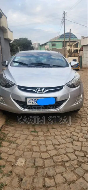Photo - Hyundai Elantra Limited 2012 Silver