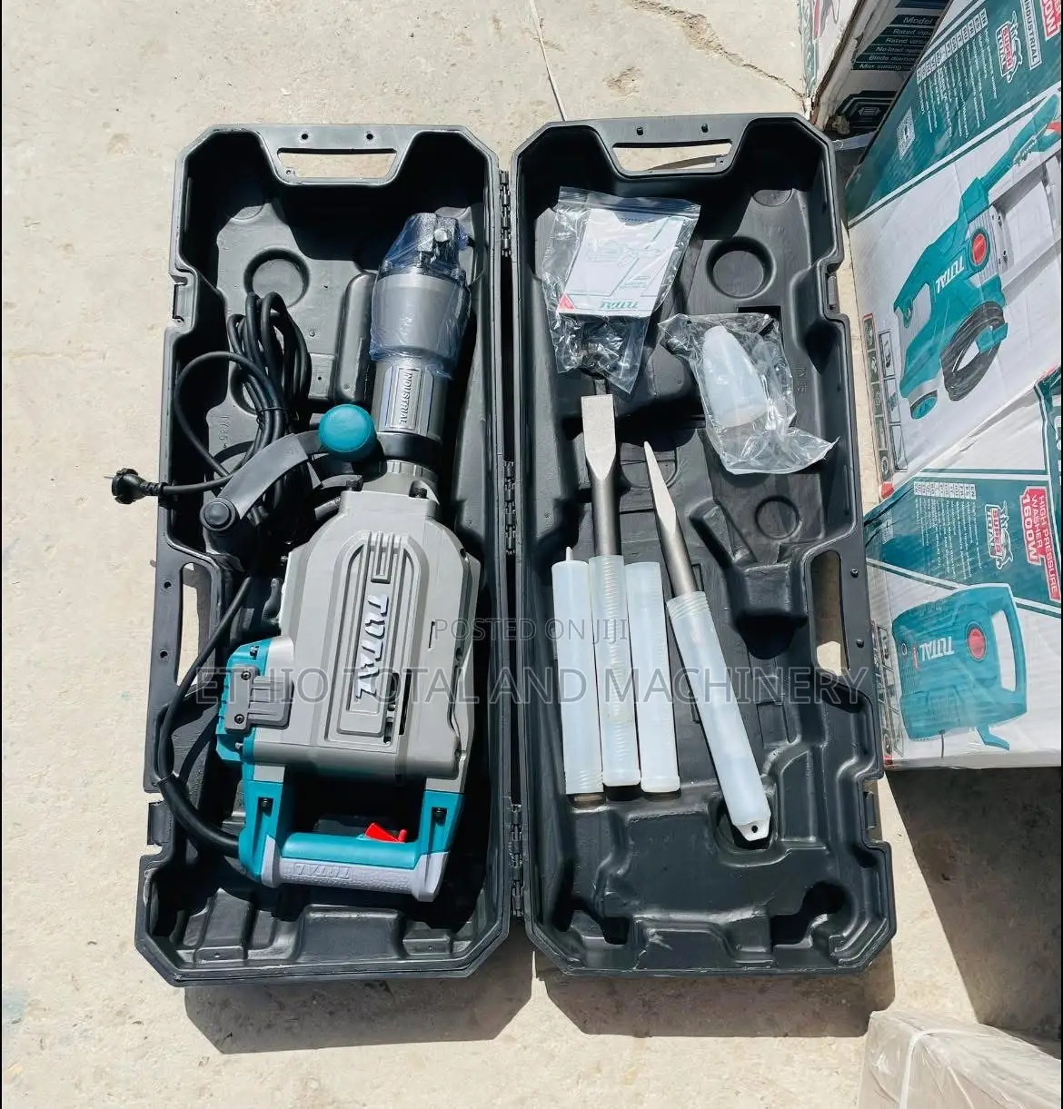 Total Demolition Breaker 1700watt