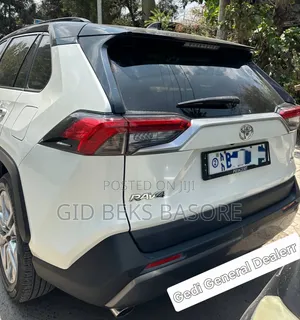Toyota RAV4 2020 White