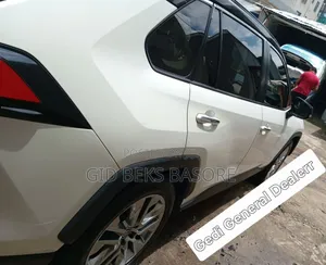 Toyota RAV4 2020 White