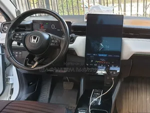 Honda e:NS1 2023 Ivory