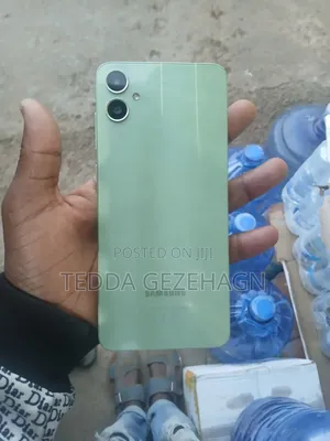 Photo - Samsung Galaxy A05 64 GB Gray