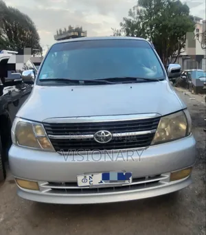 Photo - Toyota HiAce 2010 Silver