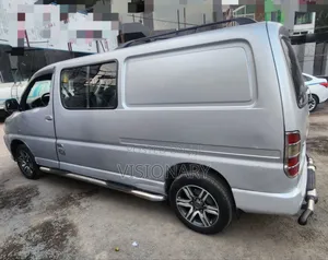 Toyota HiAce 2010 Silver