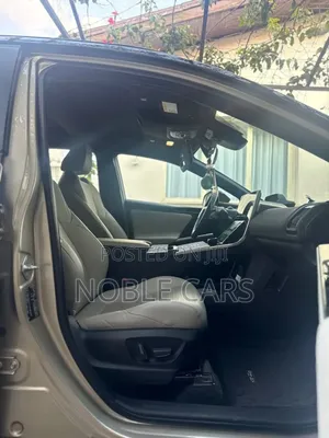 Toyota bZ4X 2023 Gold