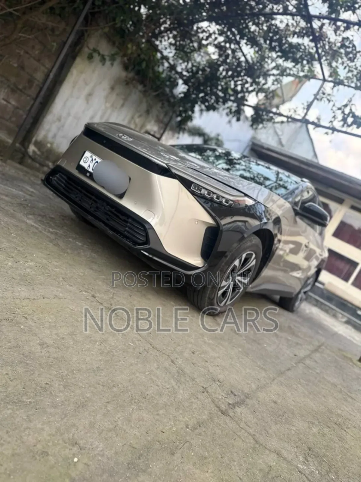 Toyota bZ4X 2023 Gold