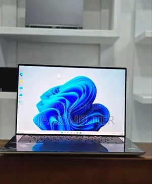 Photo - New Laptop Dell XPS 15 32GB Intel Core I9 SSD 1T