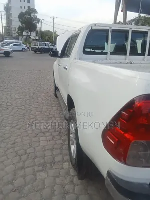Toyota Hilux 2017 White