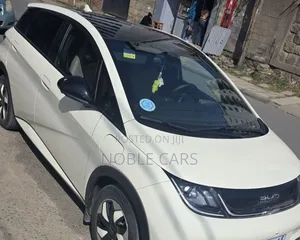 Photo - BYD Seal DM-i 2024 Ivory