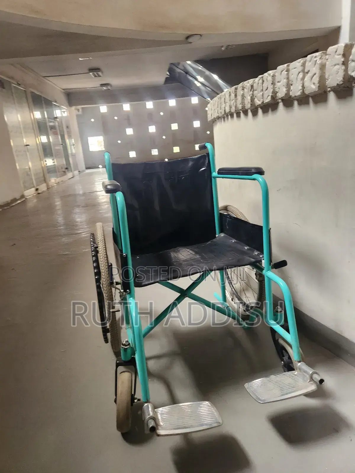 Wheelchair麩羅wheelchair考慮wheelchair Foldable Medical Wheelchair
