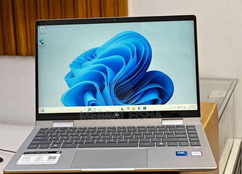 New Laptop HP Envy X360 16GB Intel Core 7 SSD 1T