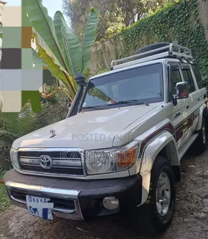 Photo - Toyota Land Cruiser 4.5 V8 TD 2019 White