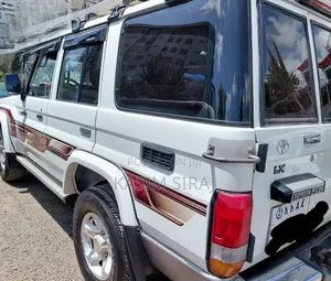 Toyota Land Cruiser 4.5 V8 TD 2019 White