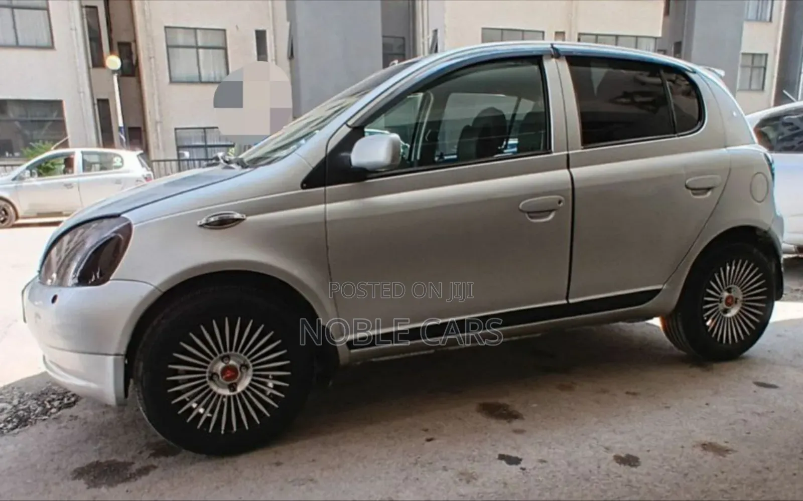 Toyota Vitz 2001 Silver