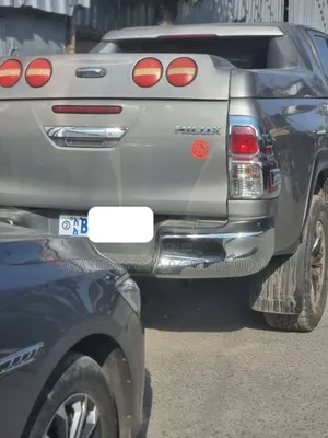 Toyota Hilux 2019 Gray