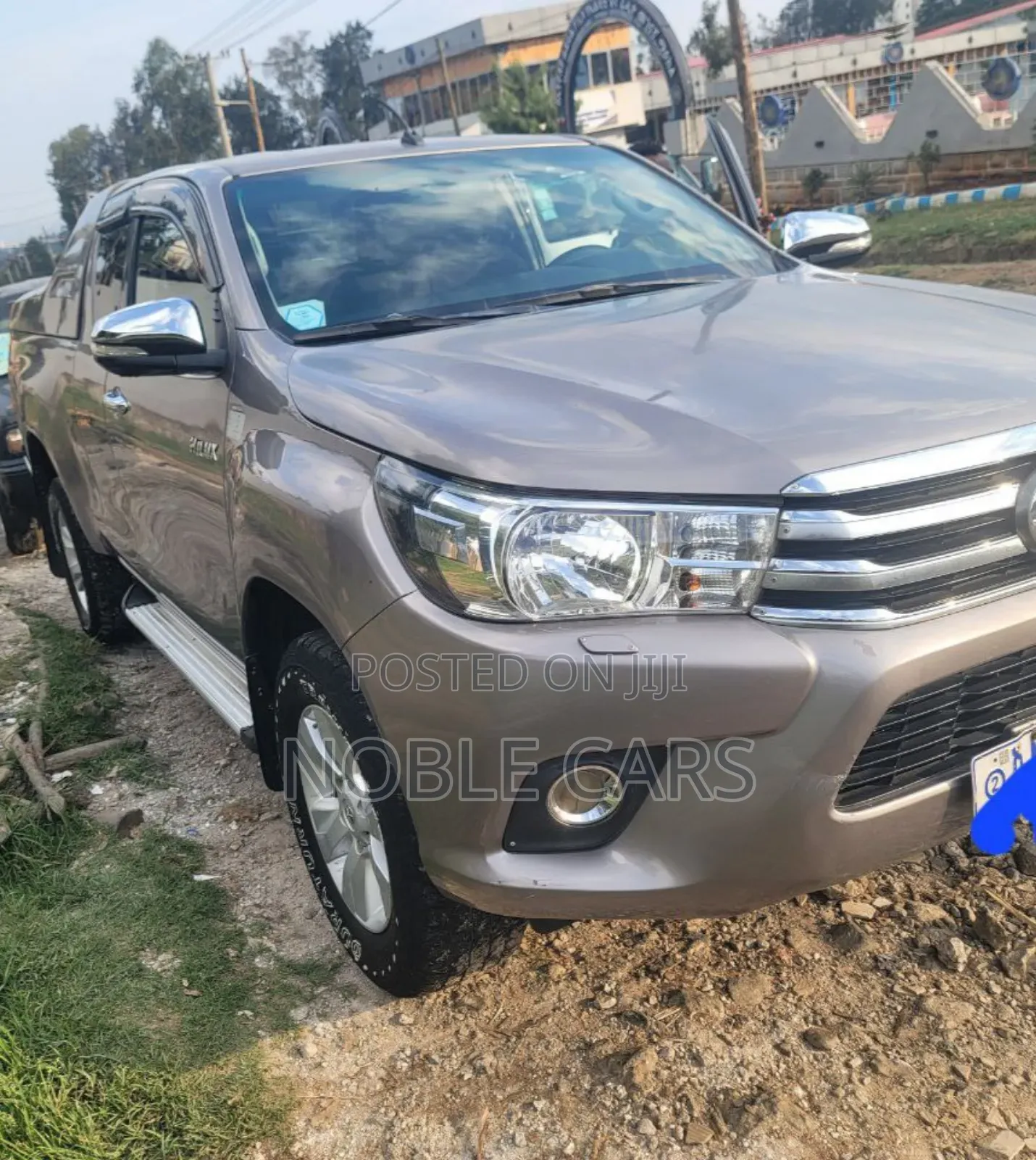 Toyota Hilux 2017 Brown