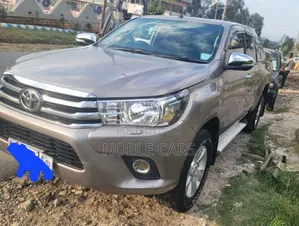 Toyota Hilux 2017 Brown