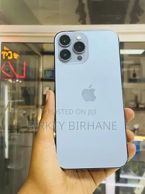 Photo - Apple iPhone 13 Pro Max 128 GB Blue