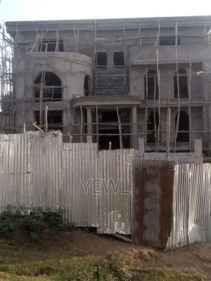 7bdrm House In Yeka For Sale