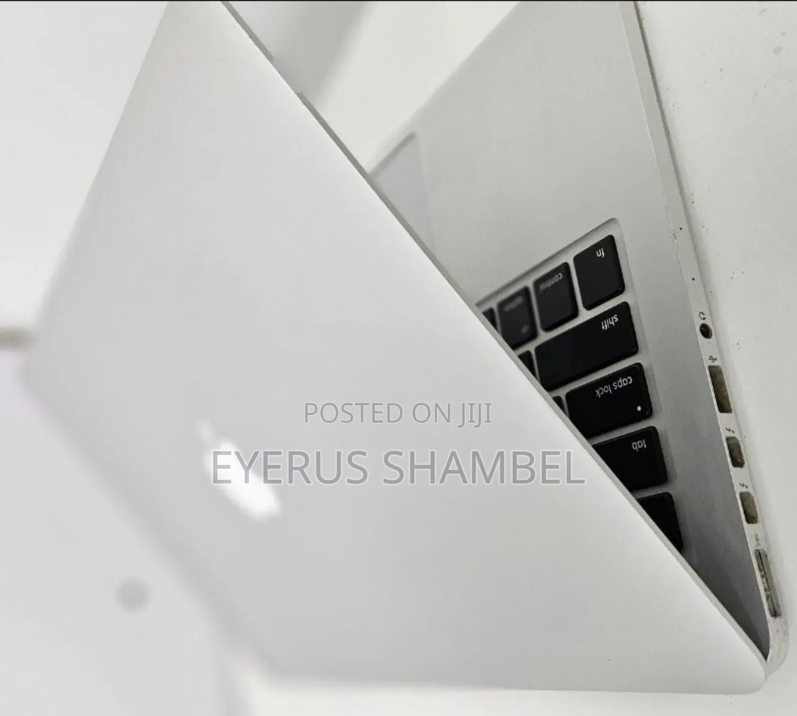 New Laptop Apple MacBook Pro M1 8GB Intel Core I5 SSD 128GB