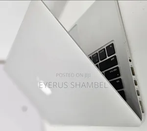 New Laptop Apple MacBook Pro M1 8GB Intel Core I5 SSD 128GB