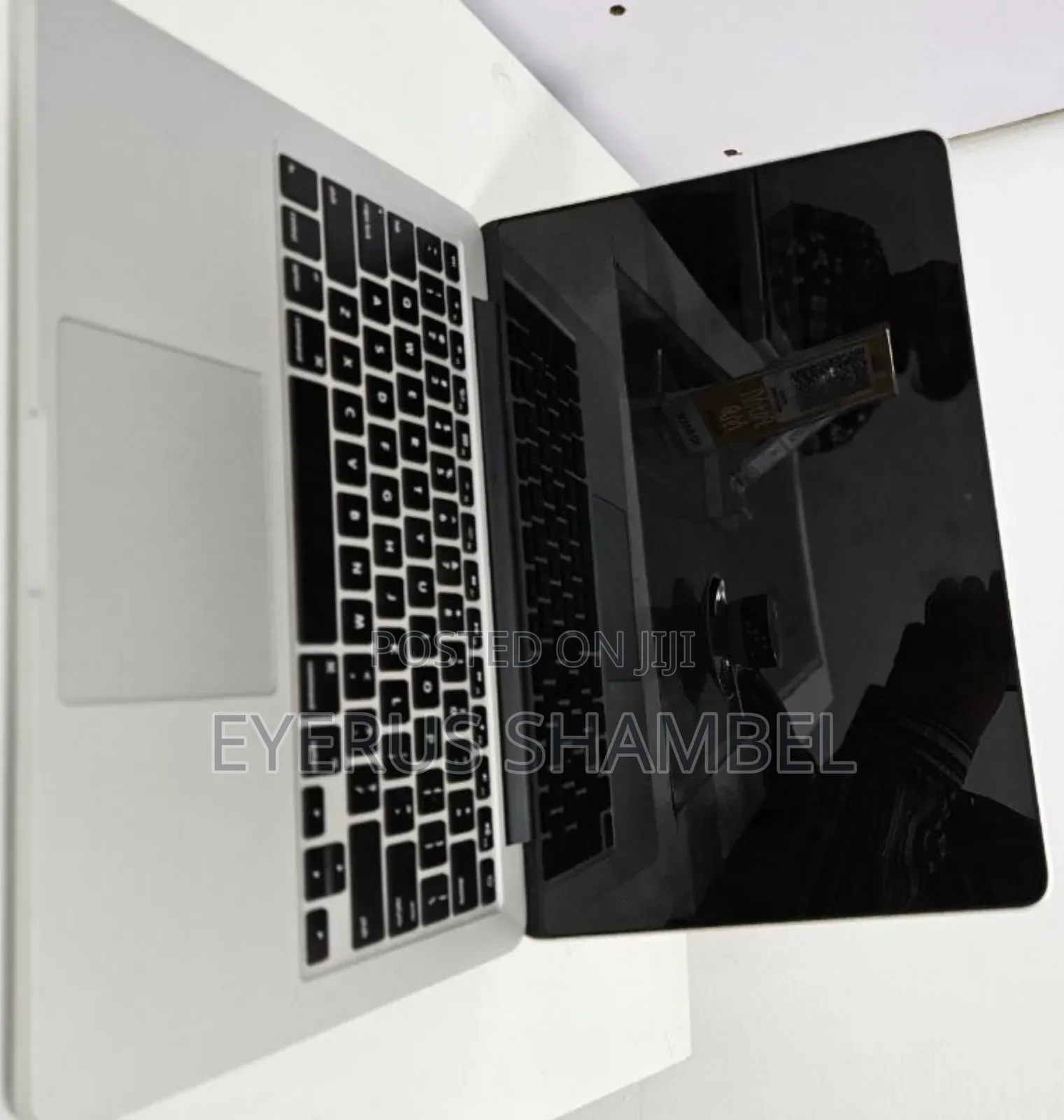 New Laptop Apple MacBook Pro M1 8GB Intel Core I5 SSD 128GB