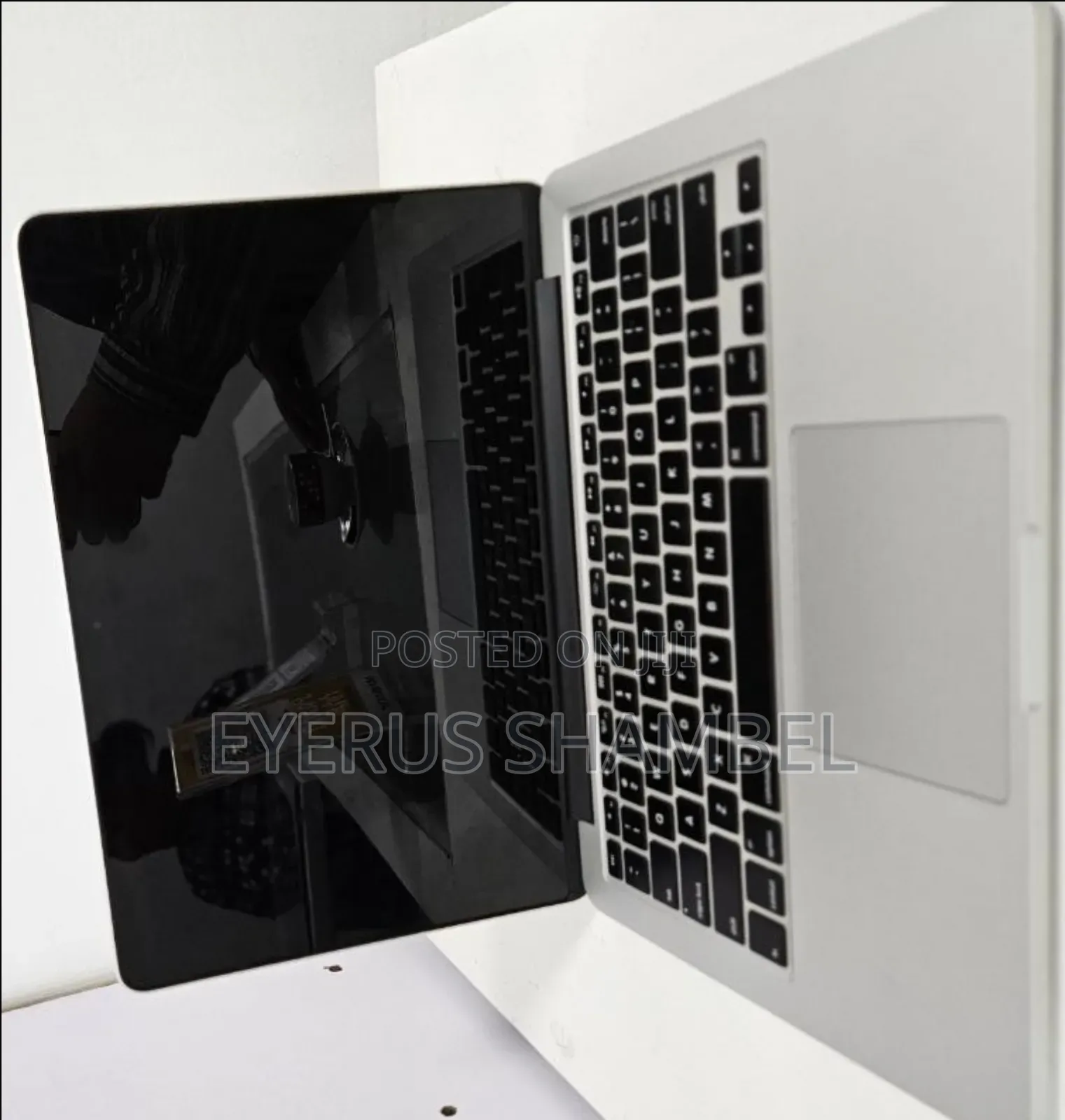 New Laptop Apple MacBook Pro M1 8GB Intel Core I5 SSD 128GB