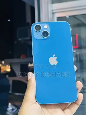 Photo - Apple iPhone 13 128 GB Blue