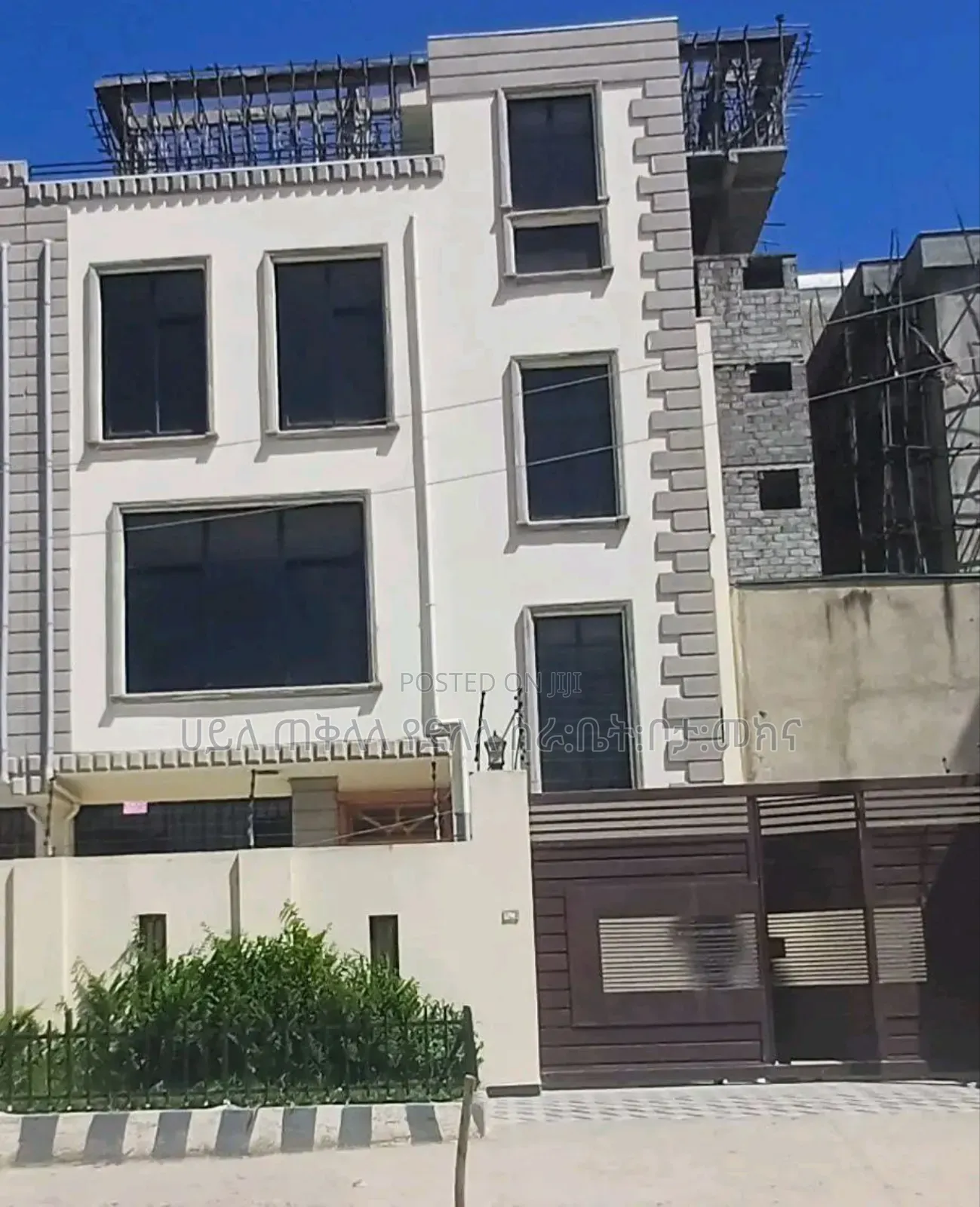 Furnished 8bdrm Townhouse/Terrace in ሠምት ፍርድቤቱ አካባቢ, Yeka for sale