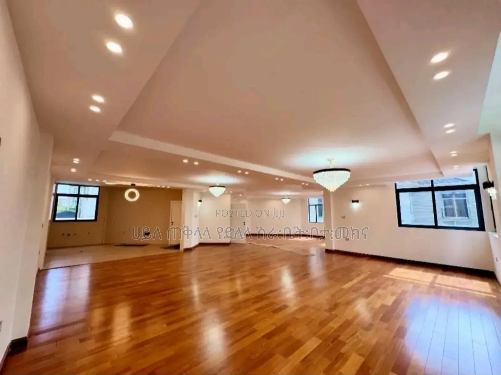 Furnished 12bdrm Townhouse/Terrace in ሲኤሚስ ሚንስቴሮች ሠፈር, Yeka for sale