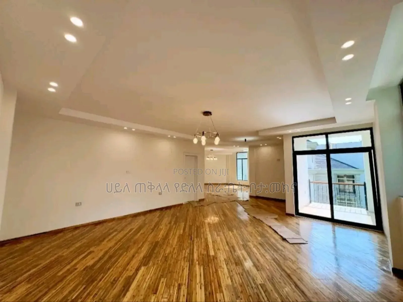 Furnished 12bdrm Townhouse/Terrace in ሲኤሚስ ሚንስቴሮች ሠፈር, Yeka for sale