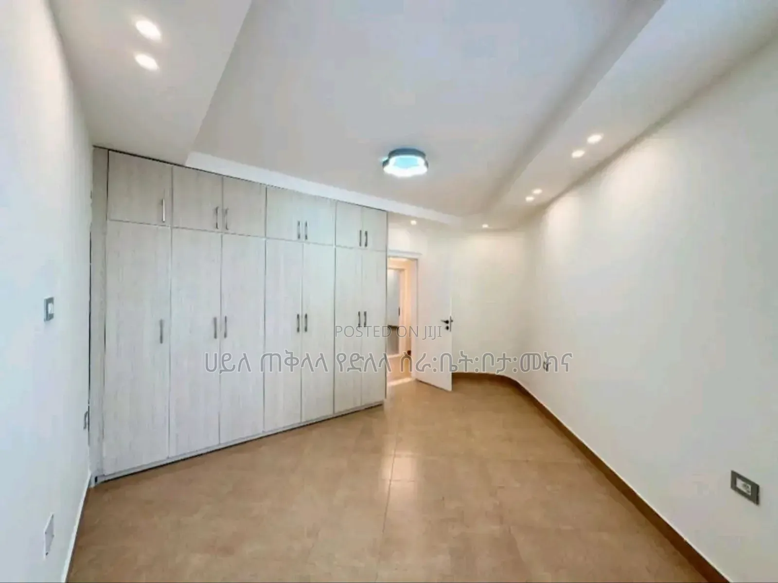 Furnished 12bdrm Townhouse/Terrace in ሲኤሚስ ሚንስቴሮች ሠፈር, Yeka for sale