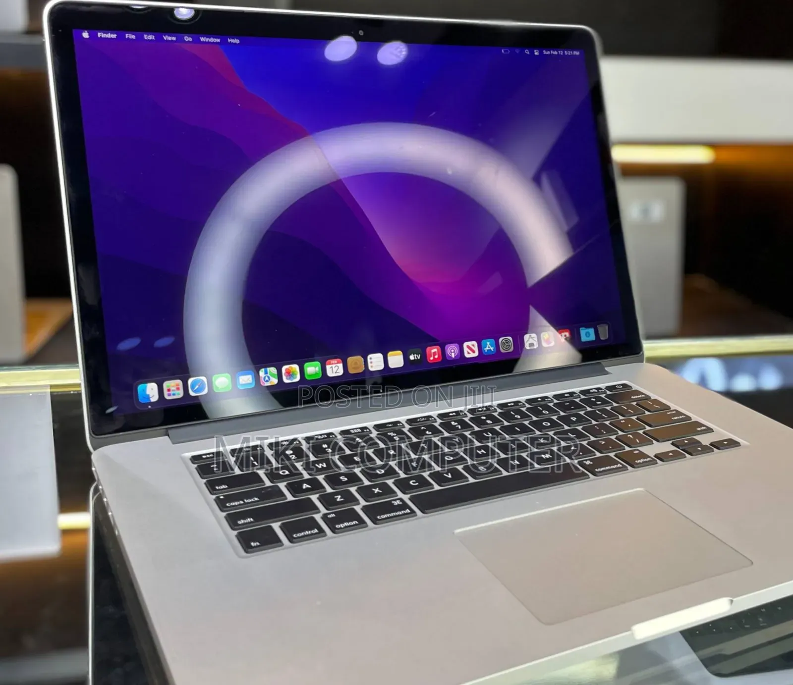 New Laptop Apple MacBook Pro 2015 16GB Intel Core I7 SSD 256GB