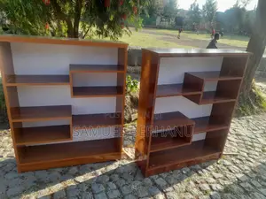 Bookshelf | መፅኃፍ መደርደሪያ