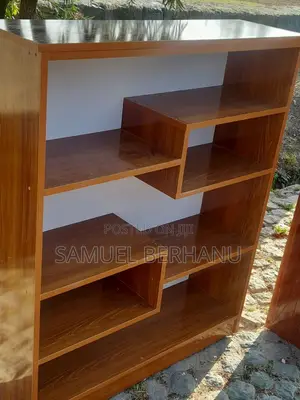 Bookshelf | መፅኃፍ መደርደሪያ