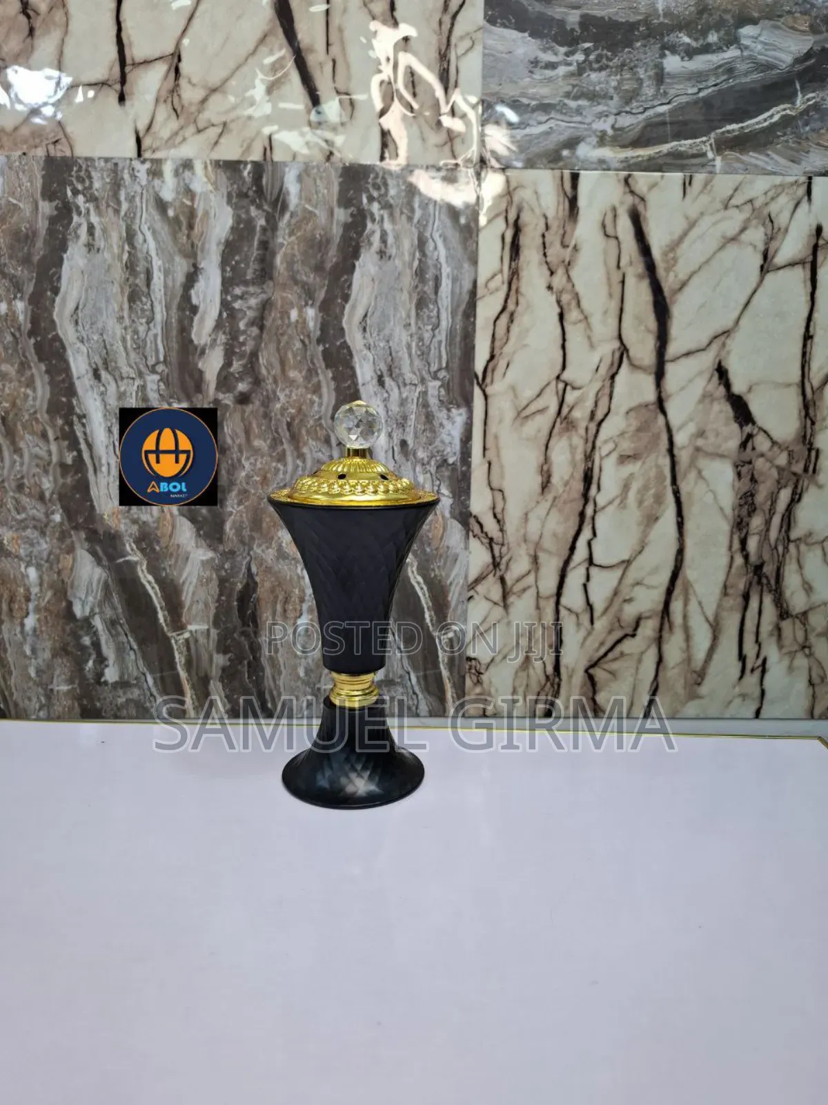 የቡና ማቅረቢያ የስኒውወፍራም መስታዎት የሆነየራሱ የዕጣን ማጨሻ 
የዕጣን ማስቀመጫ እና መቆንጠጫ የያዘ