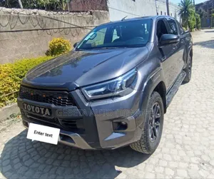 Photo - Toyota Hilux Revo Double Cab Deisel 2.8 RWD 2022
